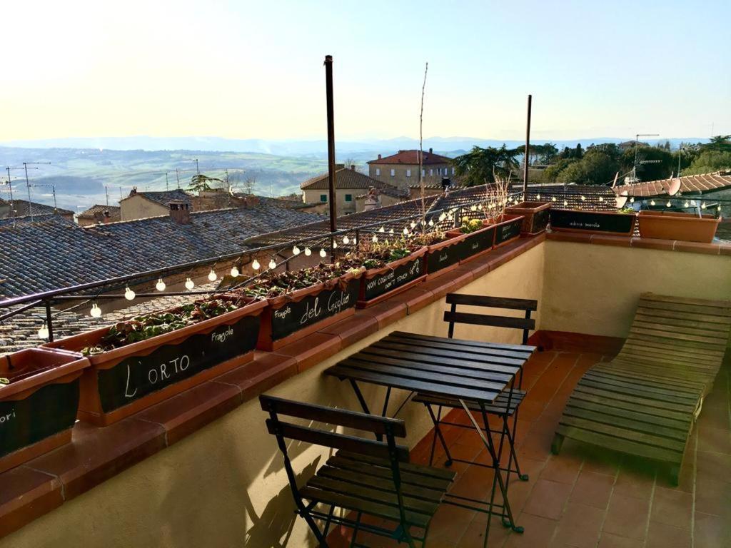 Il Giglio B&B Pienza Bagian luar foto