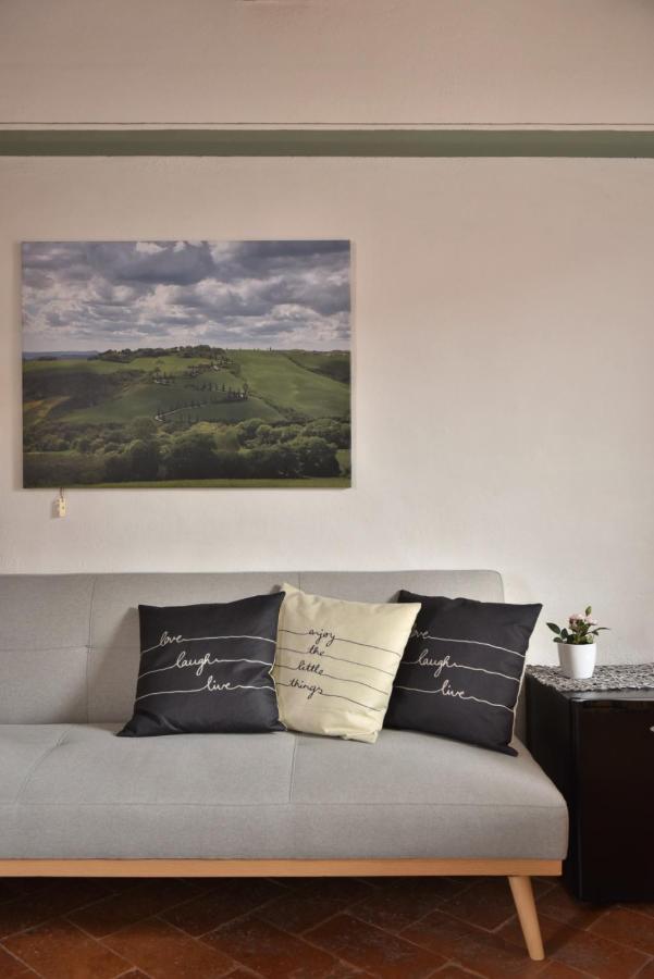 Il Giglio B&B Pienza Bagian luar foto